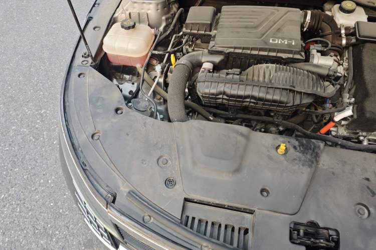 Used BYD Destroyer 05 2022 DM-i 120KM Prestige Model Engine Bay Right