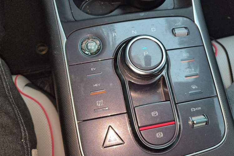 Used BYD Destroyer 05 2022 DM-i 120KM Prestige Model Gear Lever