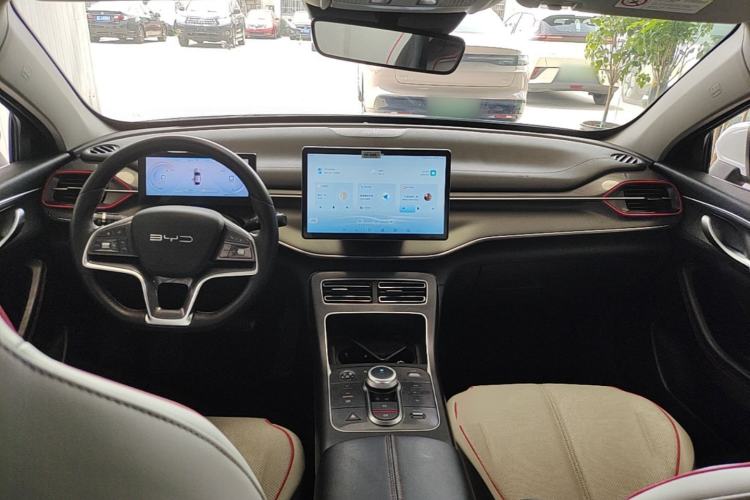 Used BYD Destroyer 05 2022 DM-i 55KM Prestige Model Center Console