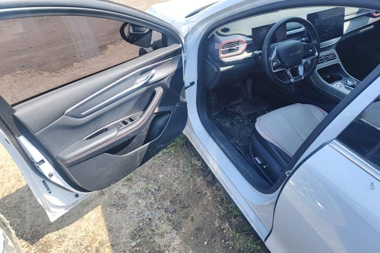Used BYD Destroyer 05 2022 DM-i 55KM Prestige Model Driver Seat