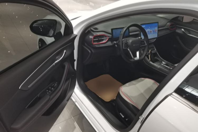 Used BYD Destroyer 05 2022 DM-i 55KM Luxury Model Driver Seat
