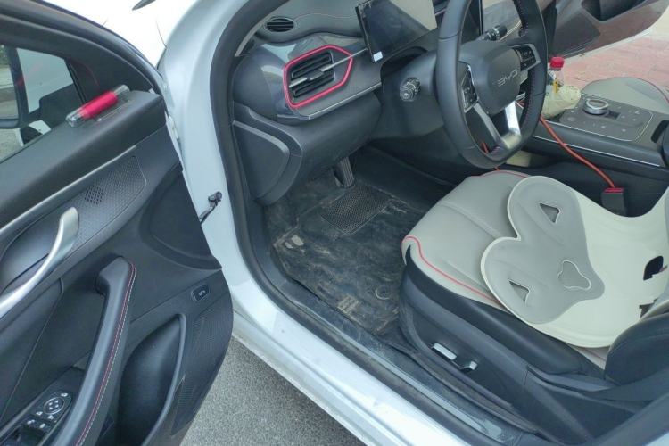 Used BYD Destroyer 05 2022 DM-i 120KM Prestige Model Driver Seat