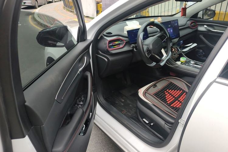 Used BYD Destroyer 05 2022 DM-i 120KM Prestige Model Driver Seat