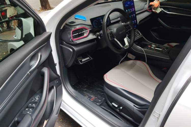 Used BYD Destroyer 05 2022 DM-i 120KM Prestige Model Driver Seat