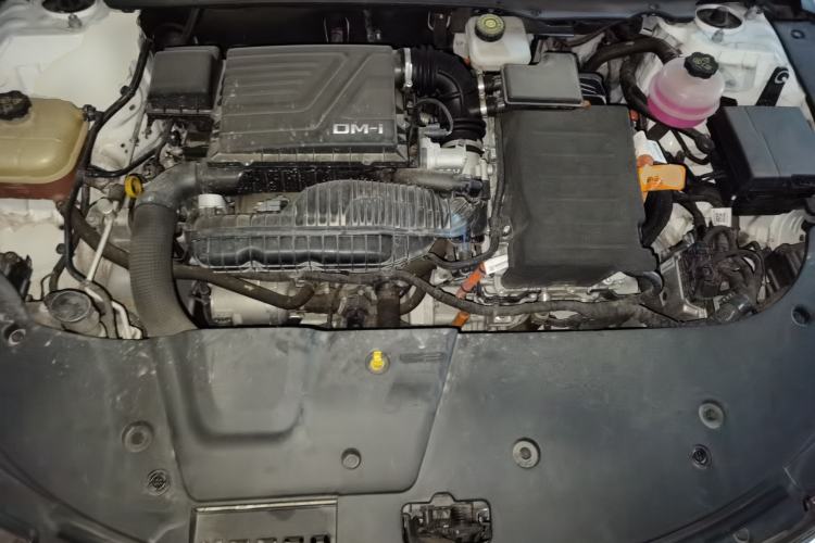 Used BYD Destroyer 05 2022 DM-i 55KM Luxury Model Engine Bay