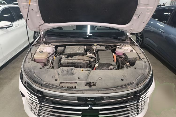 Used BYD Destroyer 05 2022 DM-i 120KM Flagship Model Engine Bay