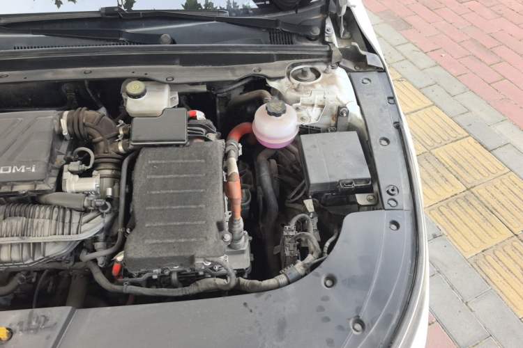 Used BYD Destroyer 05 2022 DM-i 120KM Prestige Model Engine Bay Left