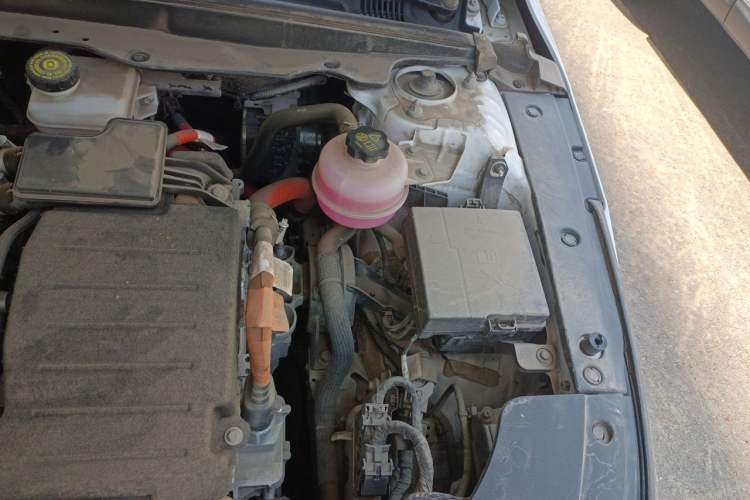 Used BYD Destroyer 05 2022 DM-i 120KM Prestige Model Engine Bay Left
