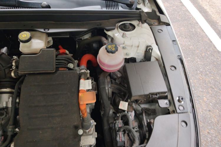 Used BYD Destroyer 05 2022 DM-i 120KM Prestige Model Engine Bay Left