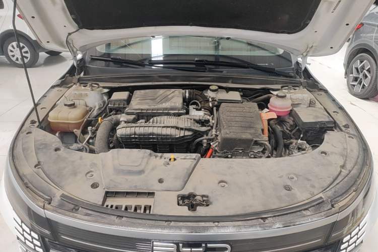 Used BYD Destroyer 05 2022 DM-i 120KM Flagship Model Engine Bay