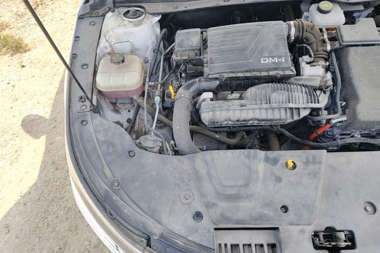 Used BYD Destroyer 05 2022 DM-i 55KM Prestige Model Engine Bay Right