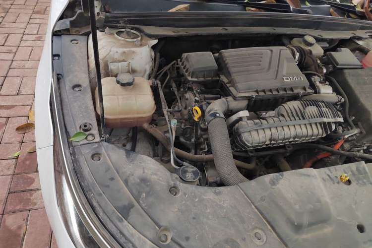 Used BYD Destroyer 05 2022 DM-i 55KM Luxury Model Engine Bay Right