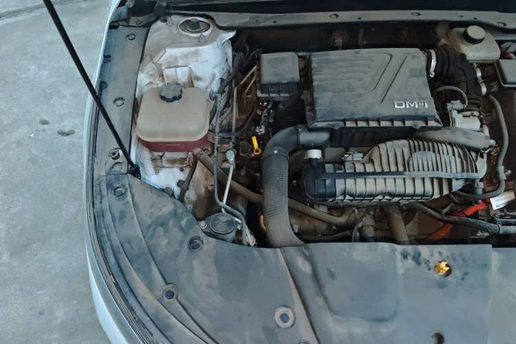 Used BYD Destroyer 05 2022 DM-i 55KM Comfort Model Engine Bay Right