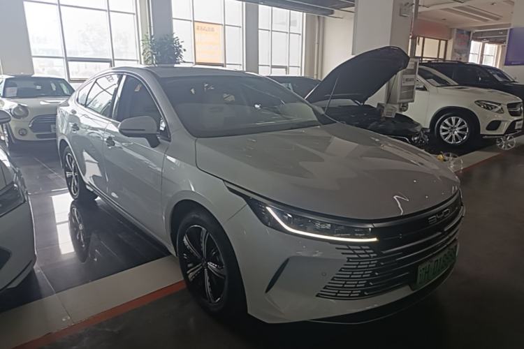 Used BYD Destroyer 05 2022 DM-i 120KM Prestige Model Front Right 45 Deg