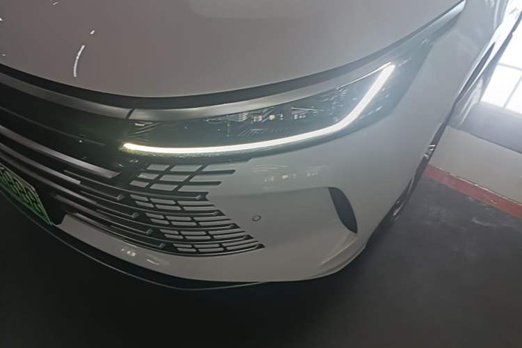 Used BYD Destroyer 05 2022 DM-i 120KM Prestige Model Left Front Headlight