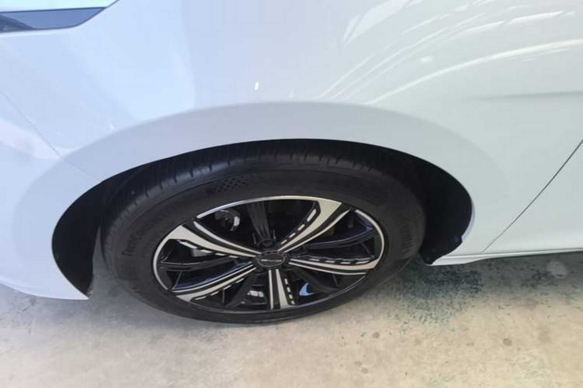 Used BYD Destroyer 05 2022 DM-i 120KM Prestige Model Left Front Wheel Hub