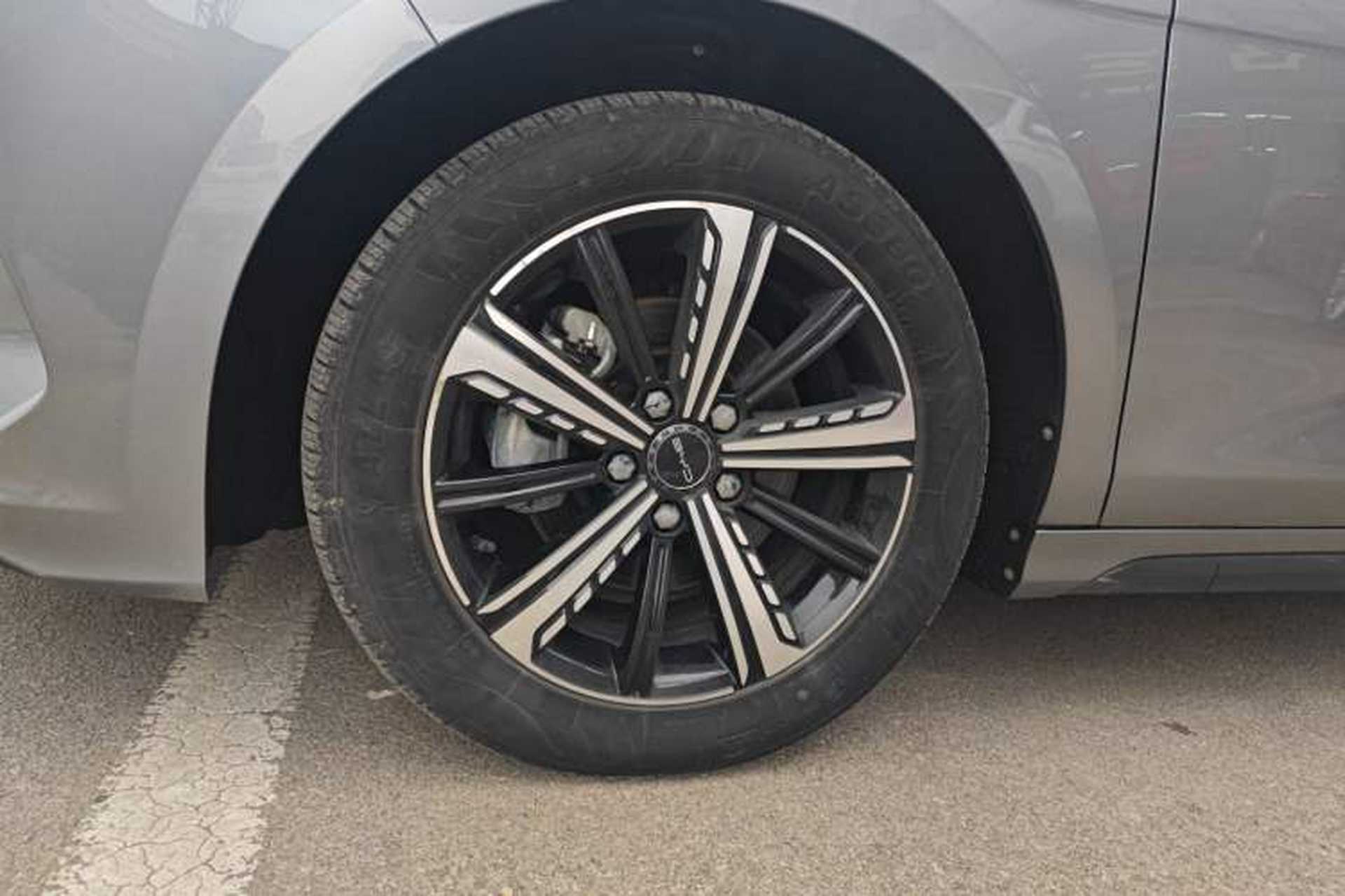 Used BYD Destroyer 05 2022 DM-i 120KM Flagship Model Left Front Wheel Hub