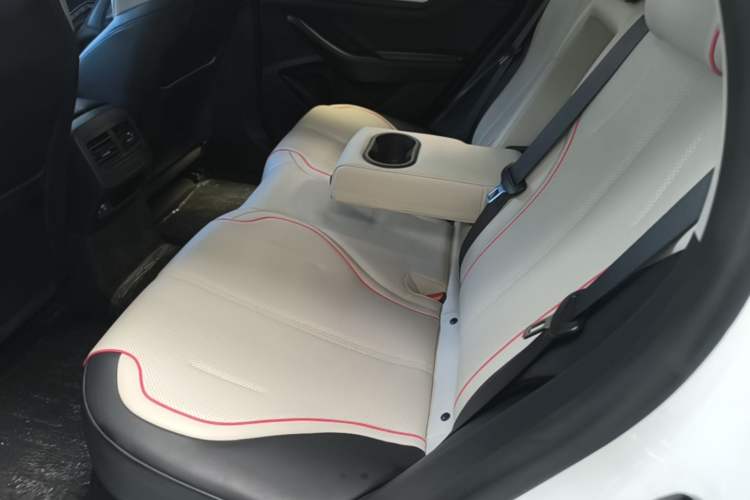 Used BYD Destroyer 05 2022 DM-i 120KM Prestige Model Left Rear Seat