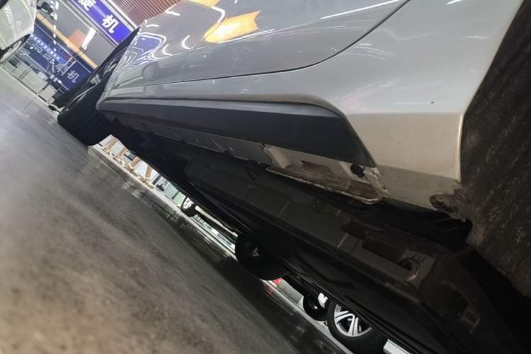 Used BYD Destroyer 05 2022 DM-i 120KM Flagship Model Left Side Sill