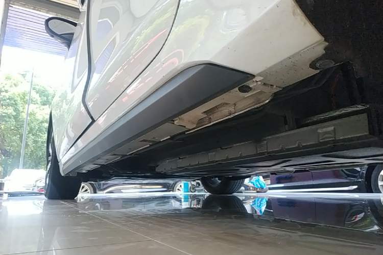 Used BYD Destroyer 05 2022 DM-i 55KM Prestige Model Left Side Sill