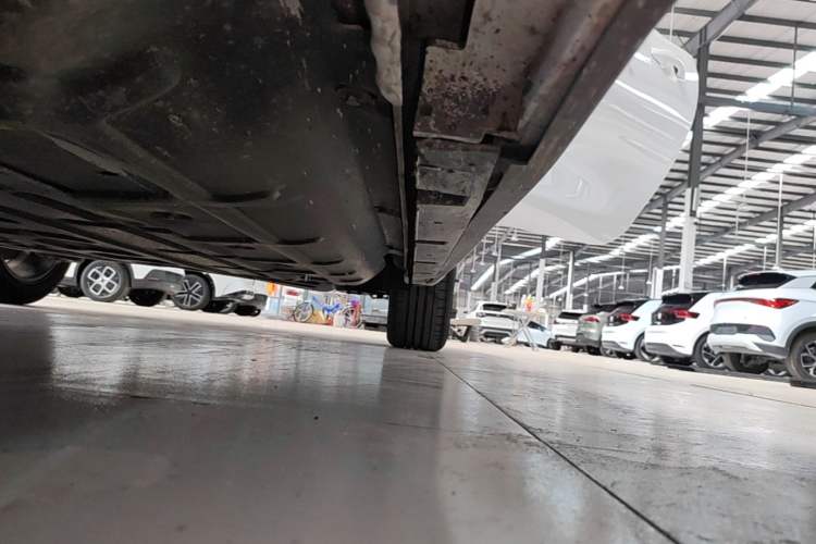 Used BYD Destroyer 05 2022 DM-i 120KM Flagship Model Left Side Sill