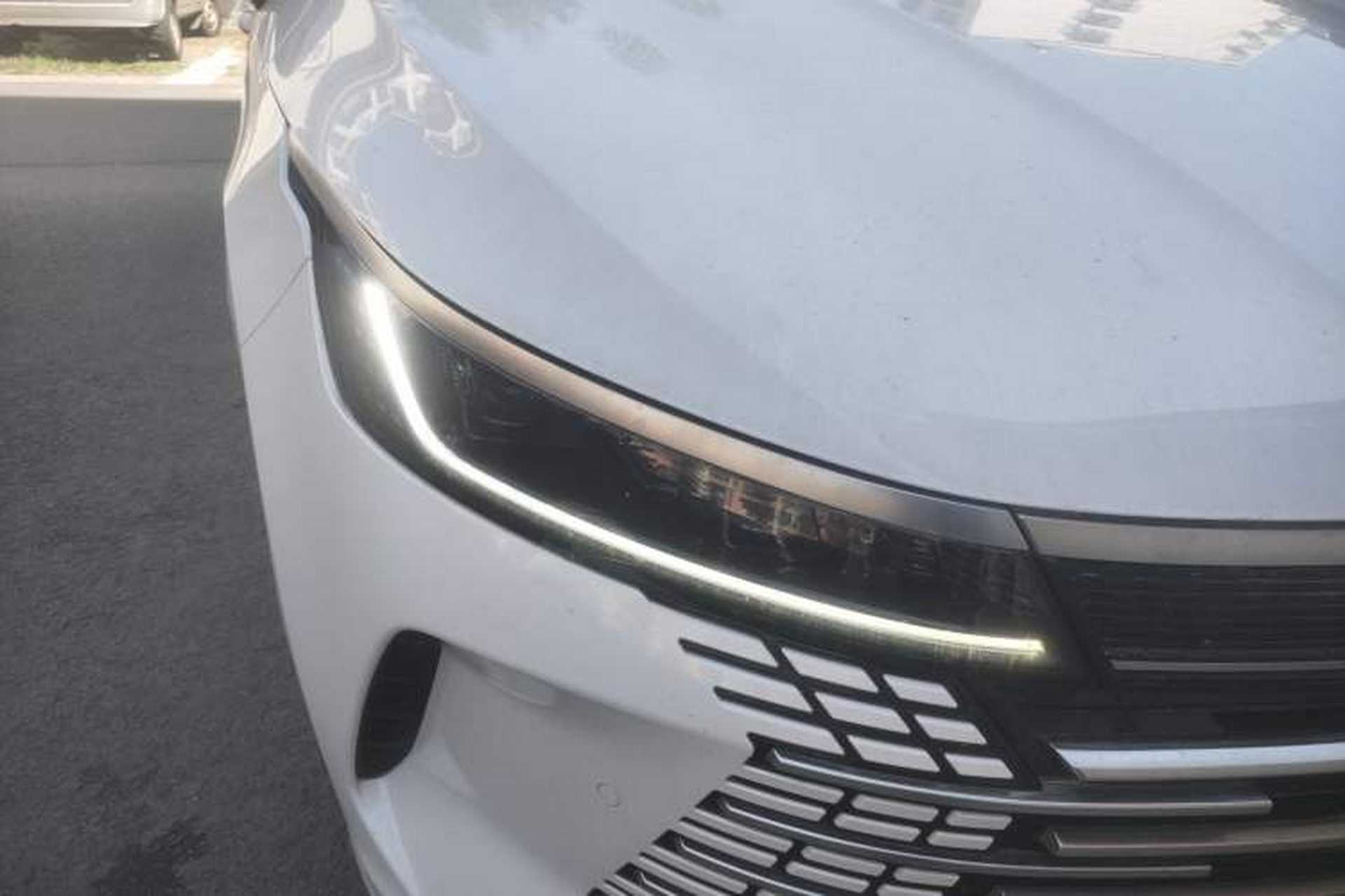 Used BYD Destroyer 05 2022 DM-i 120KM Prestige Model Right Front Headlight