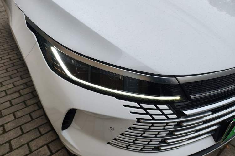Used BYD Destroyer 05 2022 DM-i 120KM Prestige Model Right Front Headlight