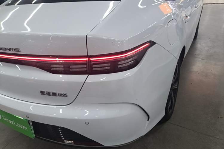 Used BYD Destroyer 05 2022 DM-i 120KM Flagship Model Right Rear Taillight