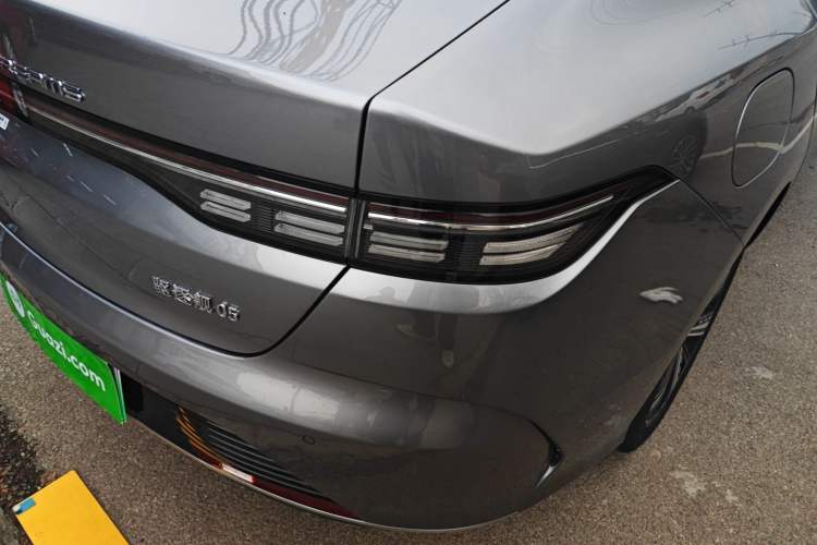 Used BYD Destroyer 05 2022 DM-i 120KM Flagship Model Right Rear Taillight