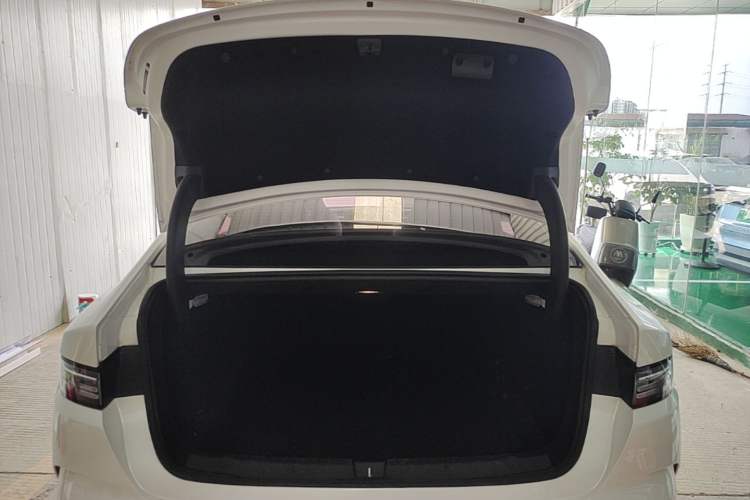 Used BYD Destroyer 05 2022 DM-i 55KM Prestige Model Trunk