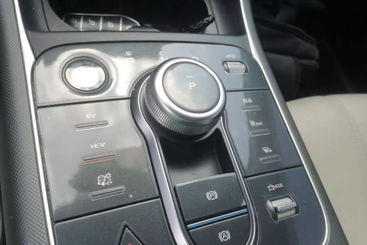 Used BYD Destroyer 05 2023 Champion Edition DM-i 120KM Prestige Model Gear Lever
