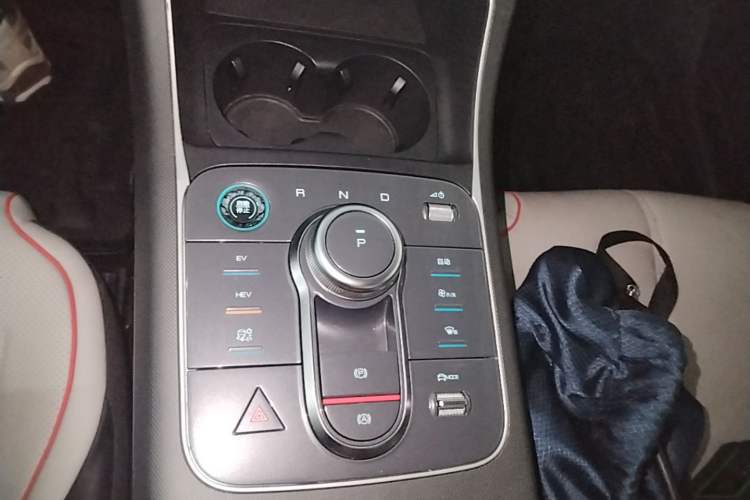 Used BYD Destroyer 05 2023 Champion Edition DM-i 55KM Luxury Model Gear Lever