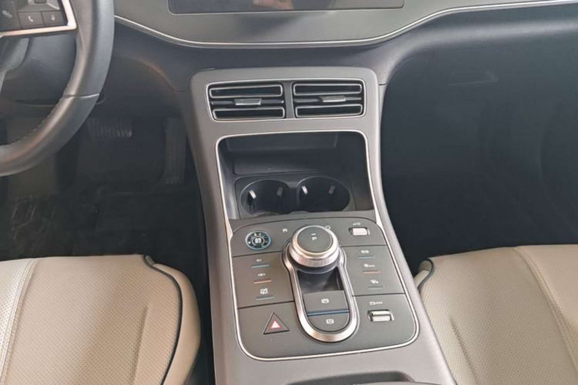 Used BYD Destroyer 05 2023 Champion Edition DM-i 120KM Prestige Model Gear Lever