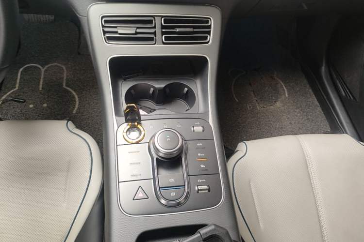 Used BYD Destroyer 05 2023 Champion Edition DM-i 120KM Prestige Model Gear Lever