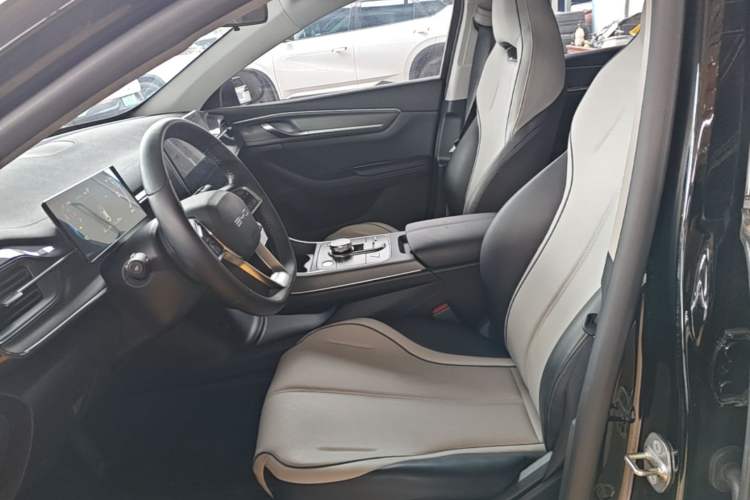 Used BYD Destroyer 05 2023 Champion Edition DM-i 120KM Prestige Model Left Front Seat