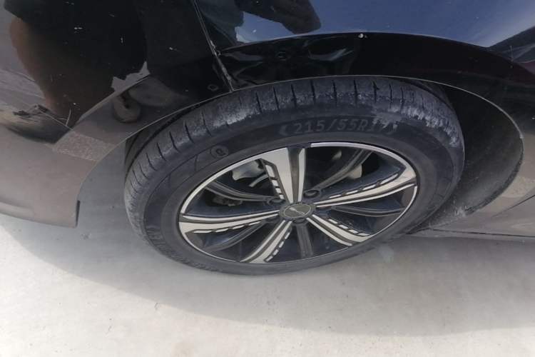Used BYD Destroyer 05 2023 Champion Edition DM-i 120KM Prestige Model Left Front Wheel Hub