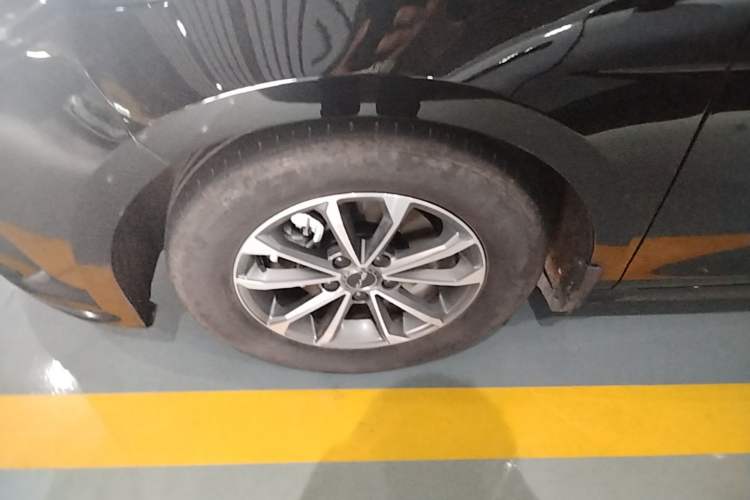 Used BYD Destroyer 05 2023 Champion Edition DM-i 55KM Luxury Model Left Front Wheel Hub