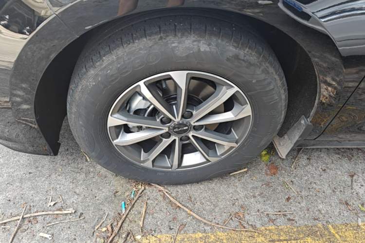 Used BYD Destroyer 05 2023 Champion Edition DM-i 55KM Luxury Model Left Front Wheel Hub