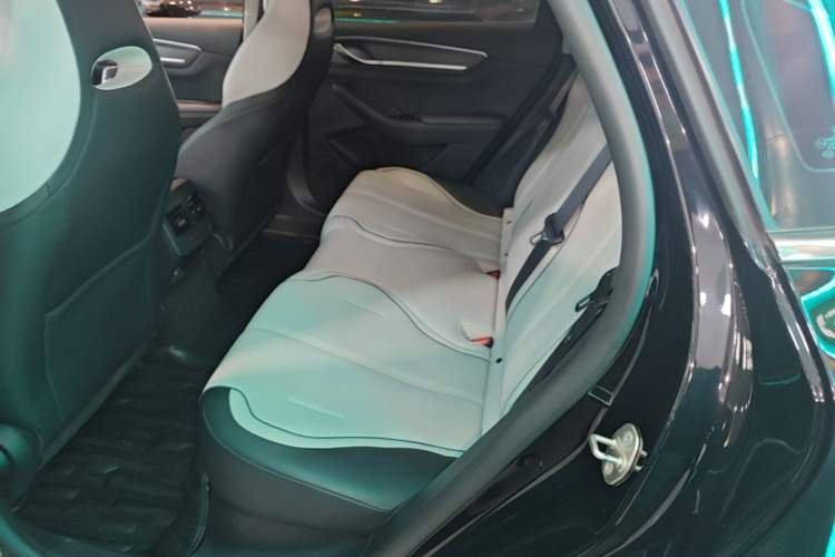 Used BYD Destroyer 05 2023 Champion Edition DM-i 55KM Luxury Model Left Rear Seat