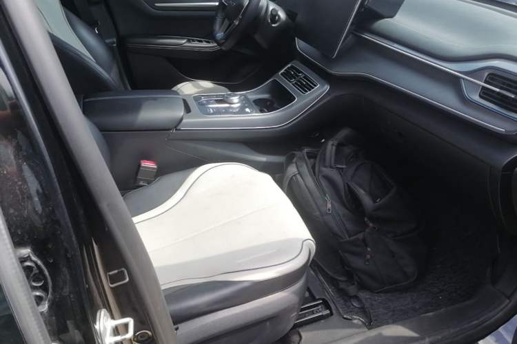 Used BYD Destroyer 05 2023 Champion Edition DM-i 120KM Prestige Model Right Front Seat