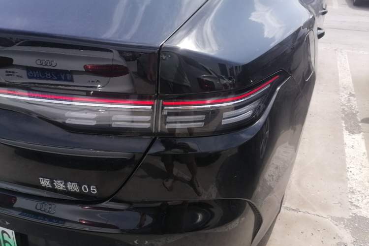 Used BYD Destroyer 05 2023 Champion Edition DM-i 120KM Prestige Model Right Rear Taillight