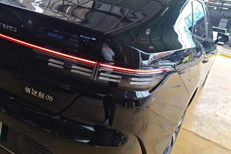 Used BYD Destroyer 05 2023 Champion Edition DM-i 120KM Prestige Model Right Rear Taillight