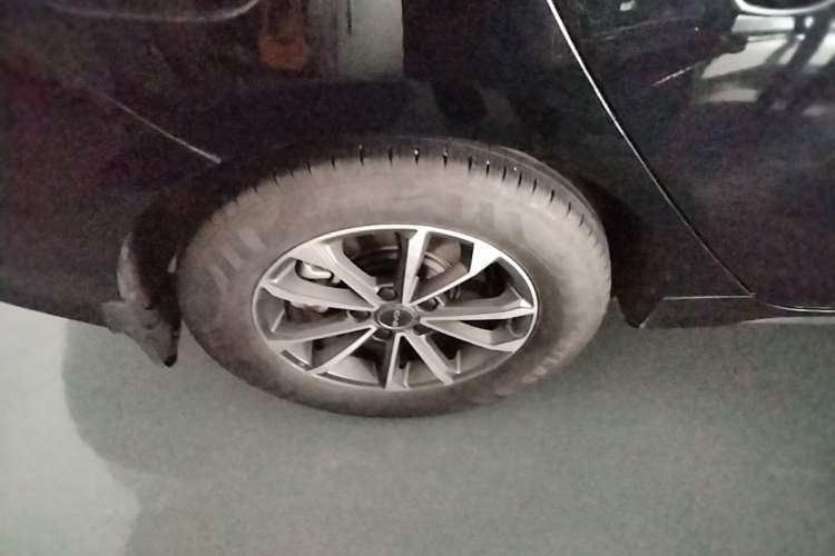Used BYD Destroyer 05 2023 Champion Edition DM-i 55KM Luxury Model Right Rear Wheel Hub