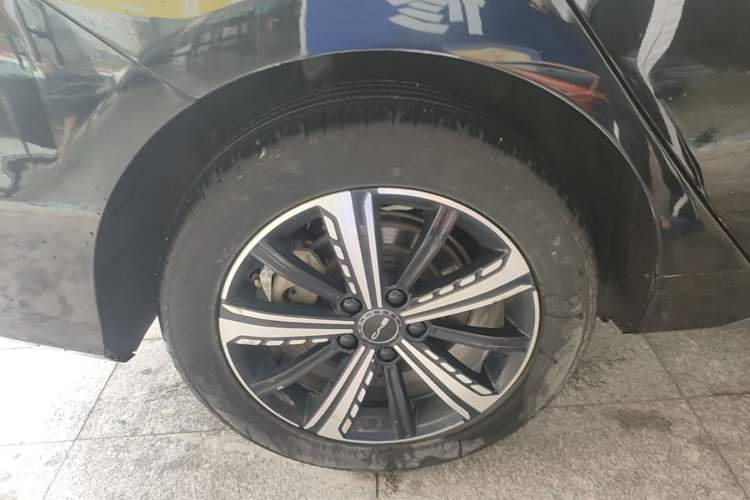 Used BYD Destroyer 05 2023 Champion Edition DM-i 120KM Prestige Model Right Rear Wheel Hub