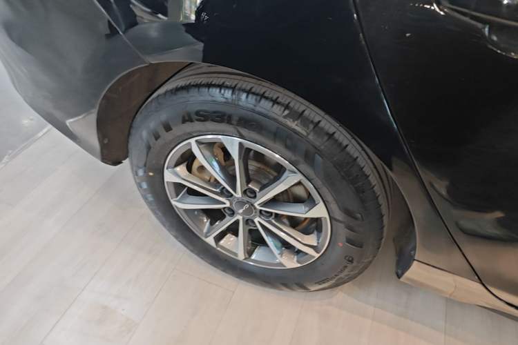 Used BYD Destroyer 05 2023 Champion Edition DM-i 55KM Luxury Model Right Rear Wheel Hub