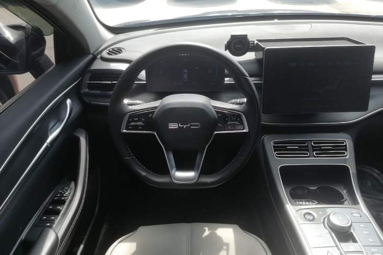 Used BYD Destroyer 05 2023 Champion Edition DM-i 120KM Prestige Model Steering Wheel