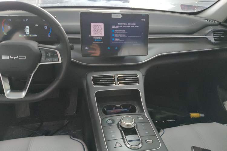 Used BYD Destroyer 05 2023 Champion Edition DM-i 120KM Prestige Model Audio And AC Panel