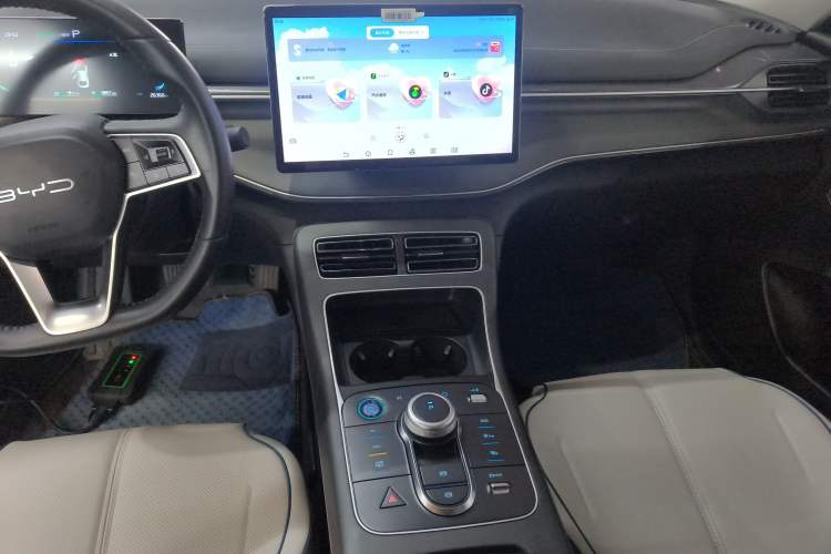 Used BYD Destroyer 05 2023 Champion Edition DM-i 120KM Prestige Model Audio And AC Panel