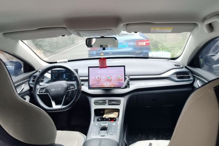 Used BYD Destroyer 05 2023 Champion Edition DM-i 120KM Luxury Model Center Console