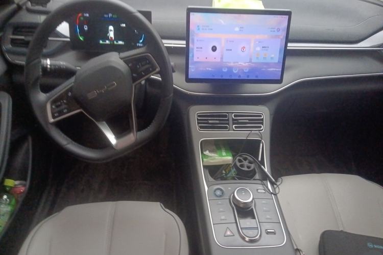Used BYD Destroyer 05 2023 Champion Edition DM-i 55KM Luxury Model Center Console